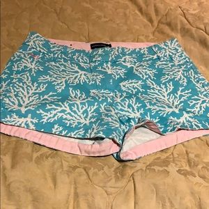 Southern marsh size 4 shorts